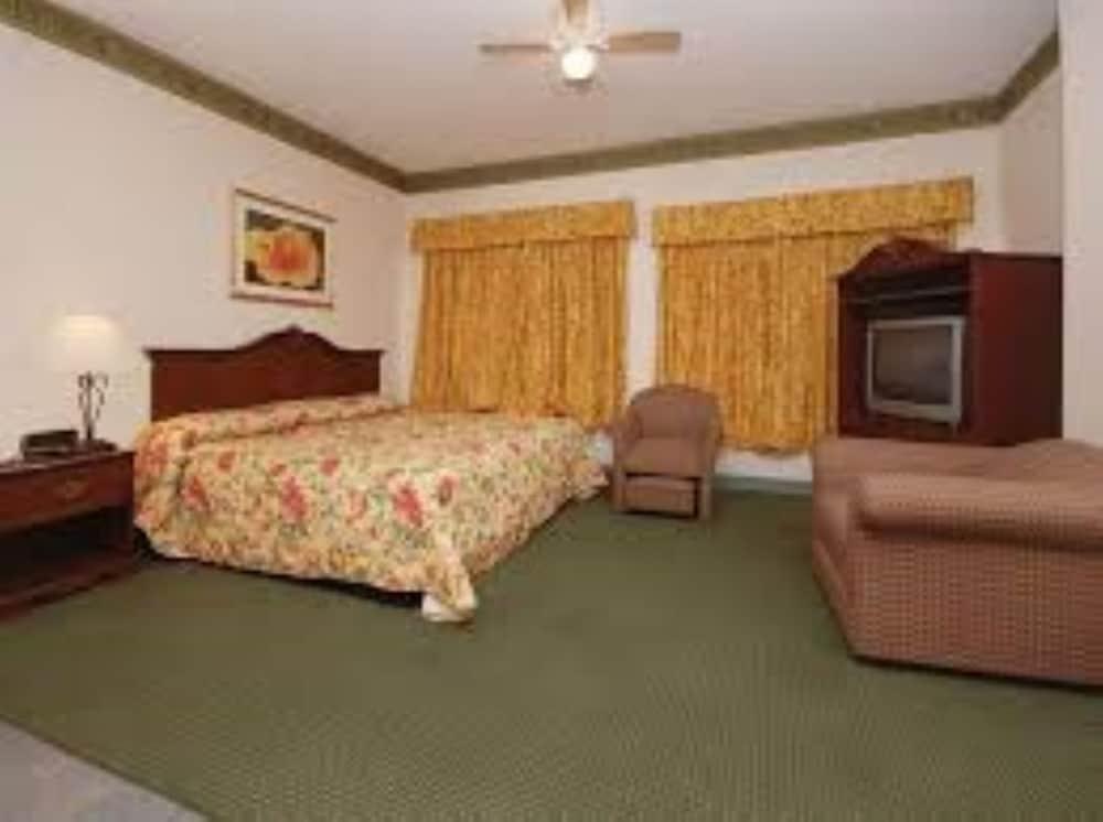 La Copa Inn McAllen photo 13