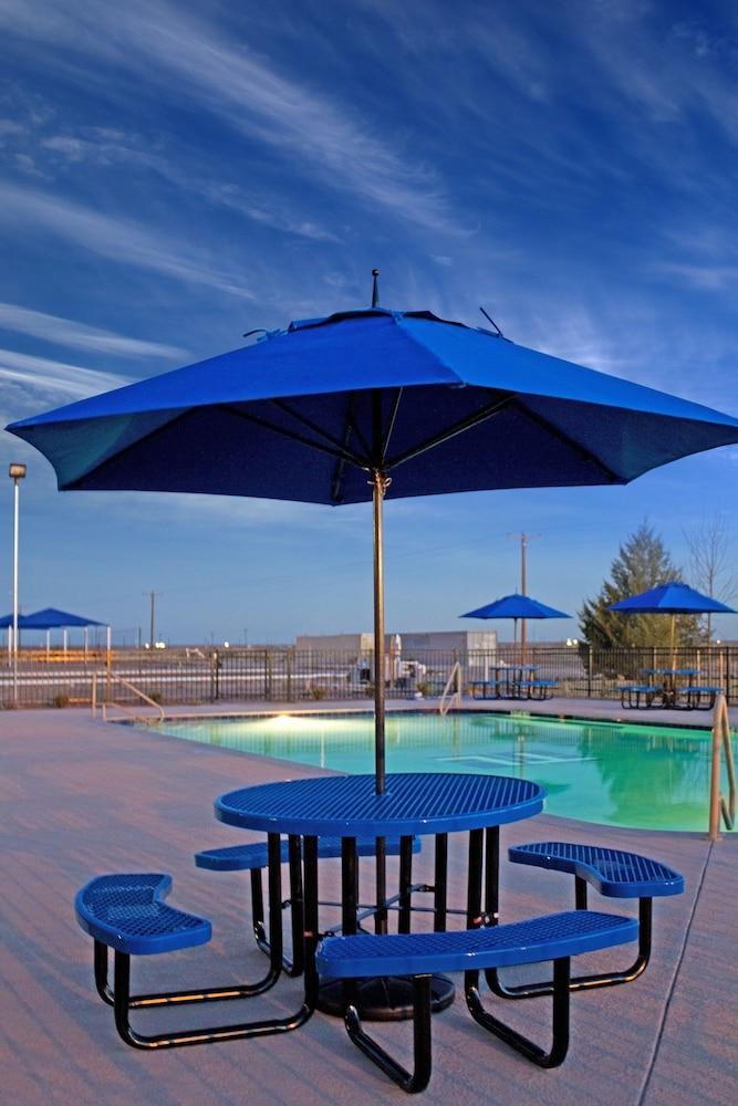 Target Hospitality-Pecos South Lodge photo 17