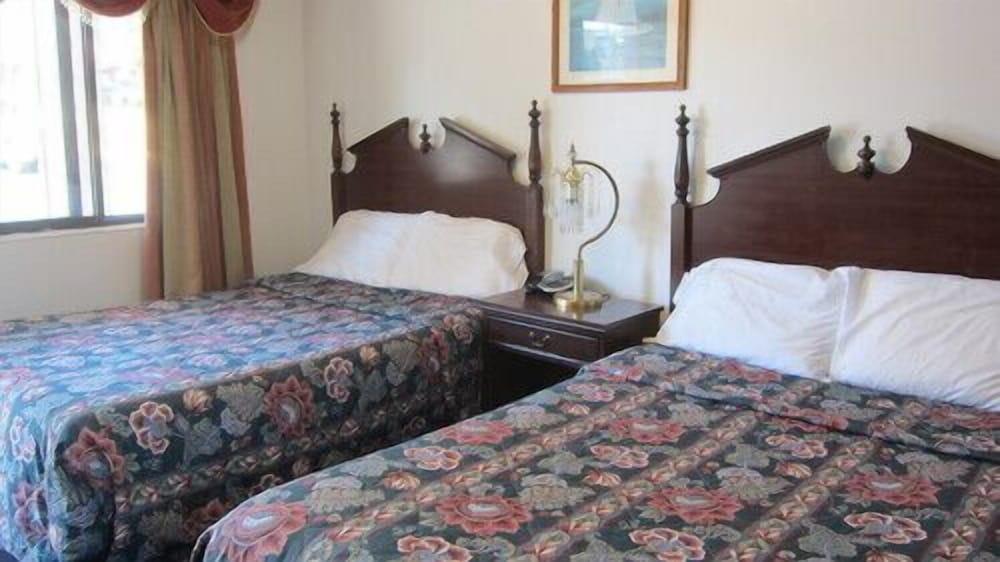 Lamplighter Motel - Clinton, Connecticut photo 18