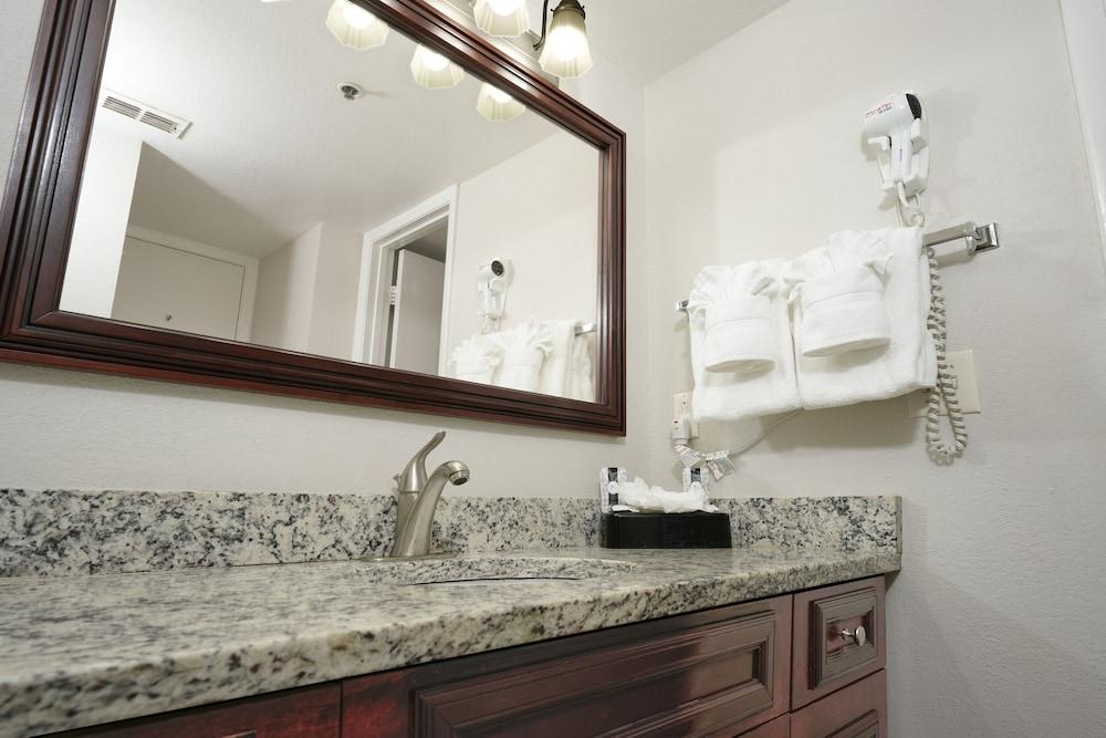 Parc Corniche Condominium Suite Hotel photo 29