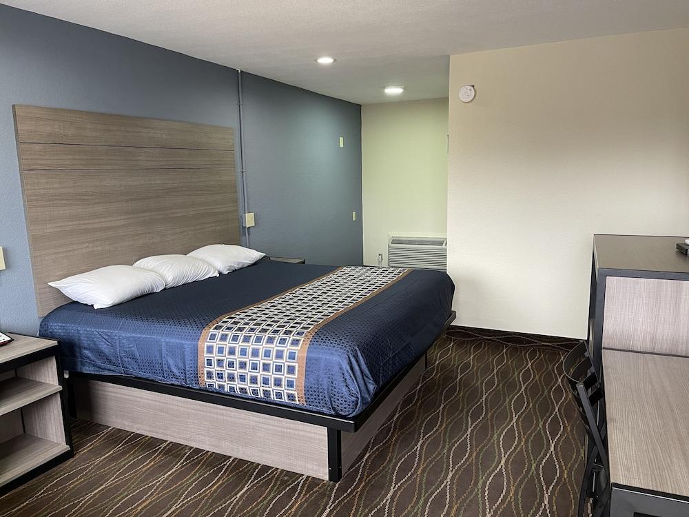 Americas Best Value Inn Alexandria photo 1