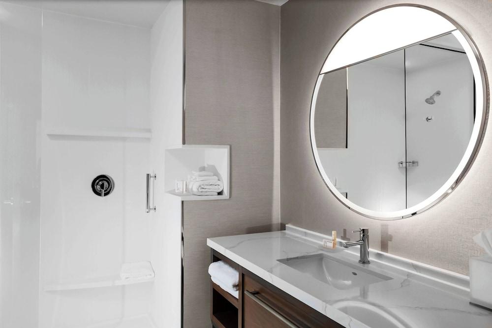 Courtyard by Marriott Thomasville Downtown photo 17