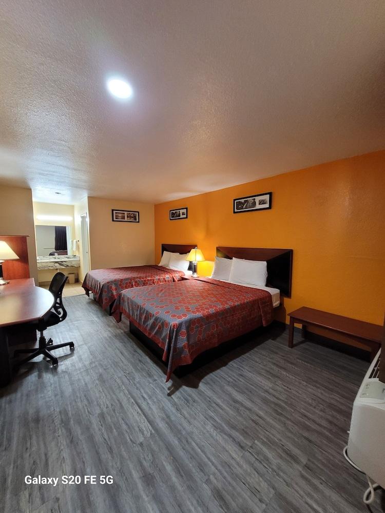 La Vista Motel photo 8