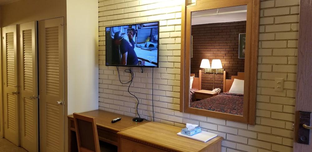 Americas Premier Inn photo 11