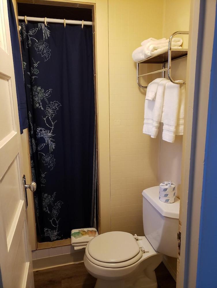 Lamplighter Cabins & Suites photo 62