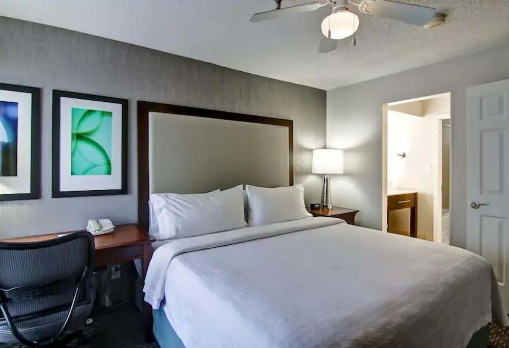 Poplar Inn and Suites photo 5