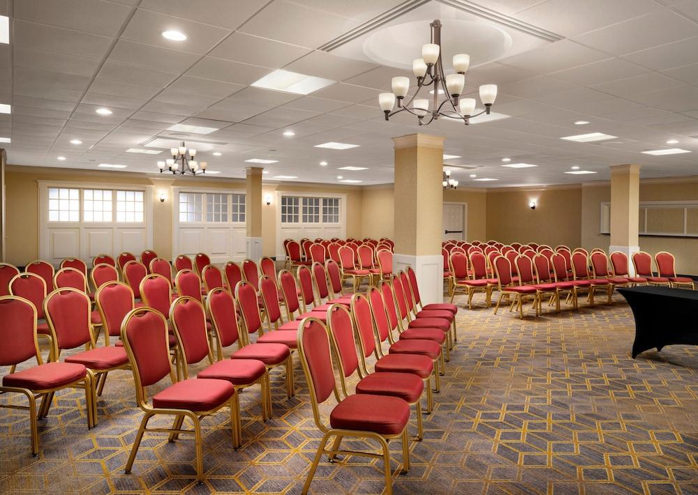 Holiday Inn Hotel & Suites Boston - Peabody by IHG photo 10