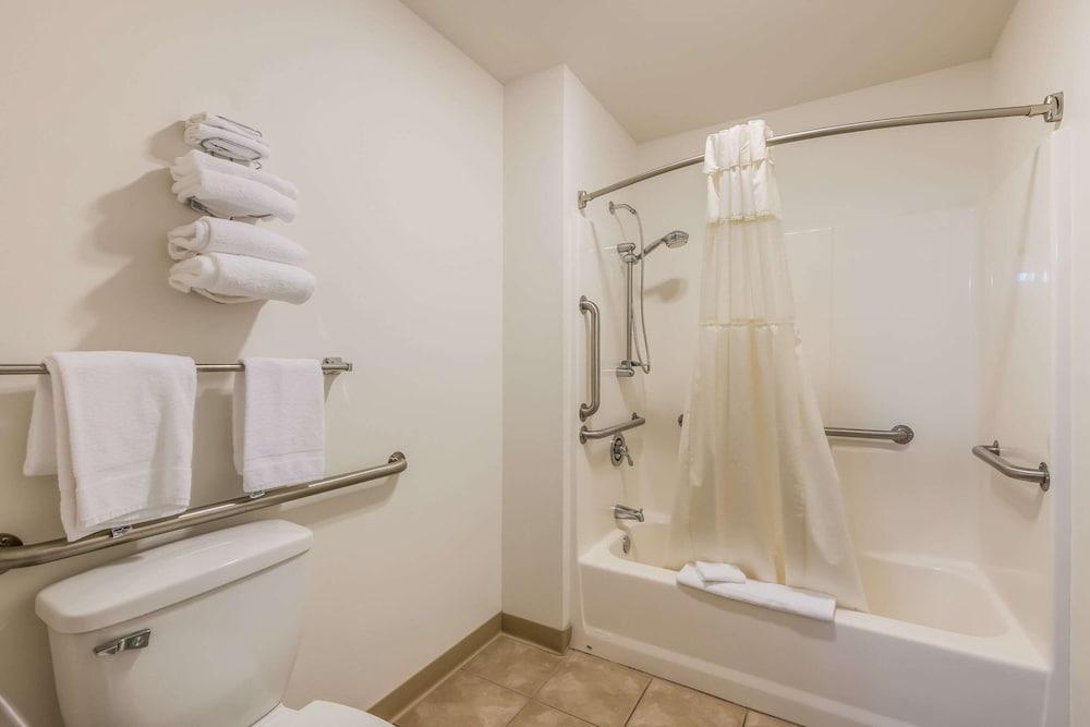 Econo Lodge Rice Lake photo 27