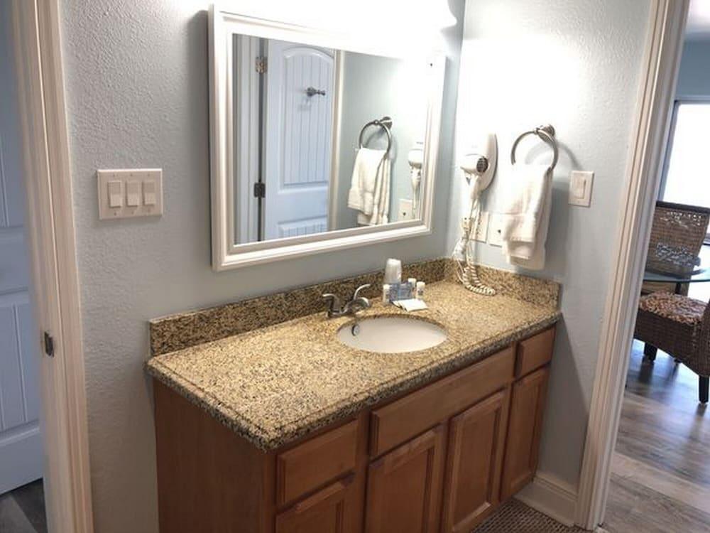 Beachgate CondoSuites and Oceanfront Resort photo 61