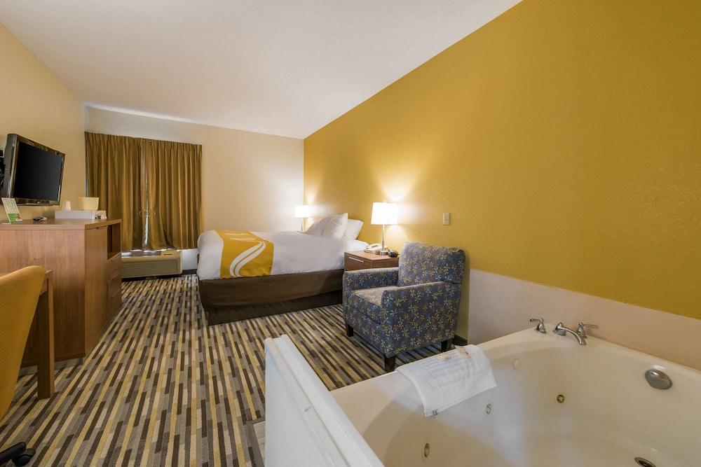Quality Inn Michigan City South photo 18
