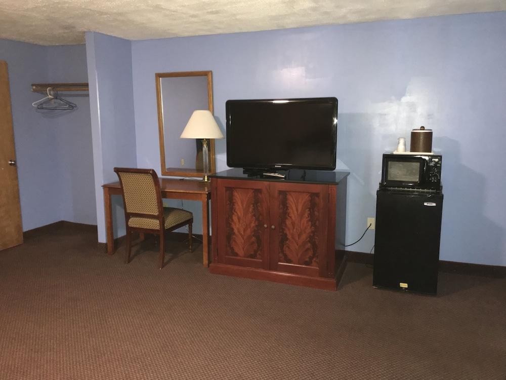 AmeriVu Inn & Suites photo 8