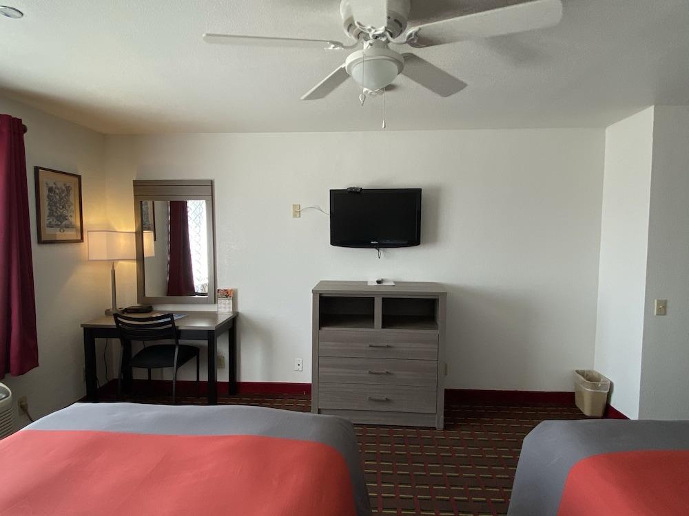 Guest House Inn photo 22