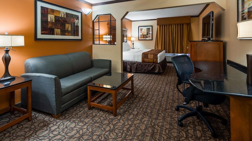 Best Western Plus Midwest Inn & Suites photo 7
