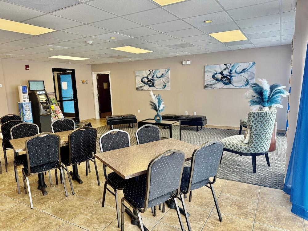 Coastal Comfort Hotel photo 13