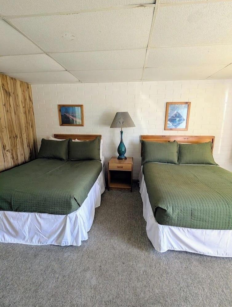 Cool City Motel photo 35