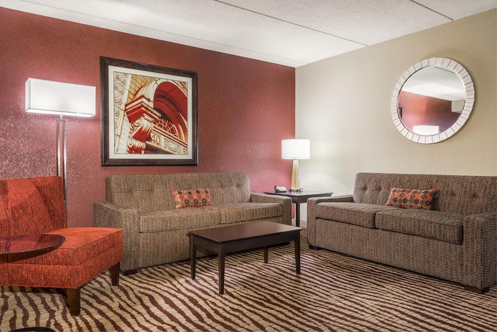 Holiday Inn Manitowoc by IHG photo 4