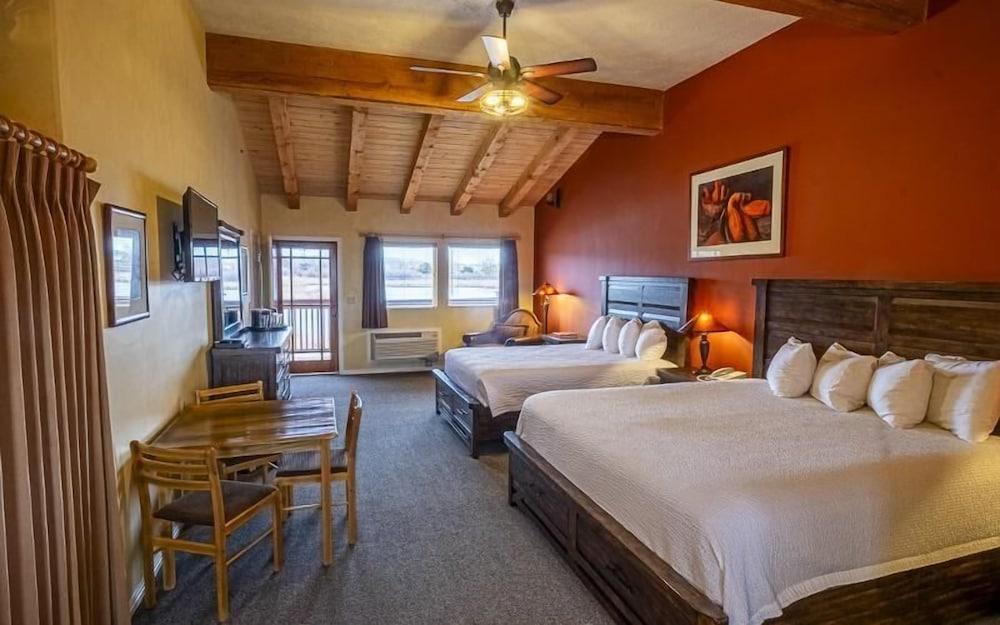 Boulder Mountain Lodge photo 5