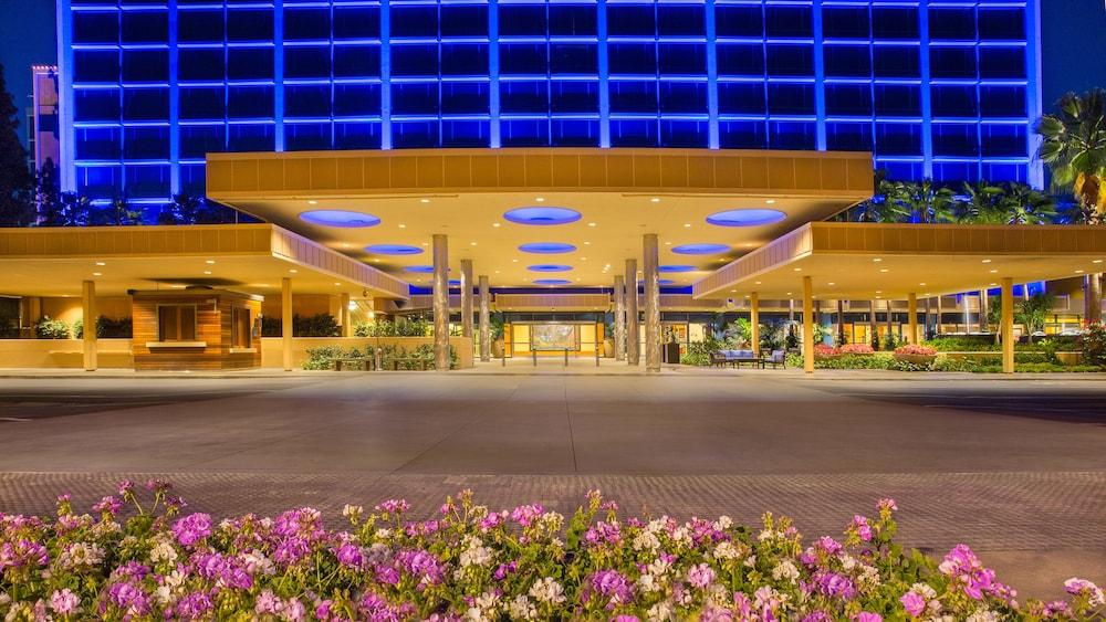 Disneyland Hotel photo 1