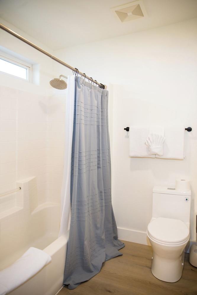 Black Sands Inn photo 79