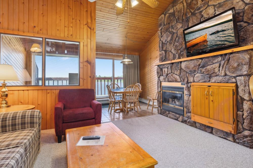 The Lodges at Breezy Point photo 75