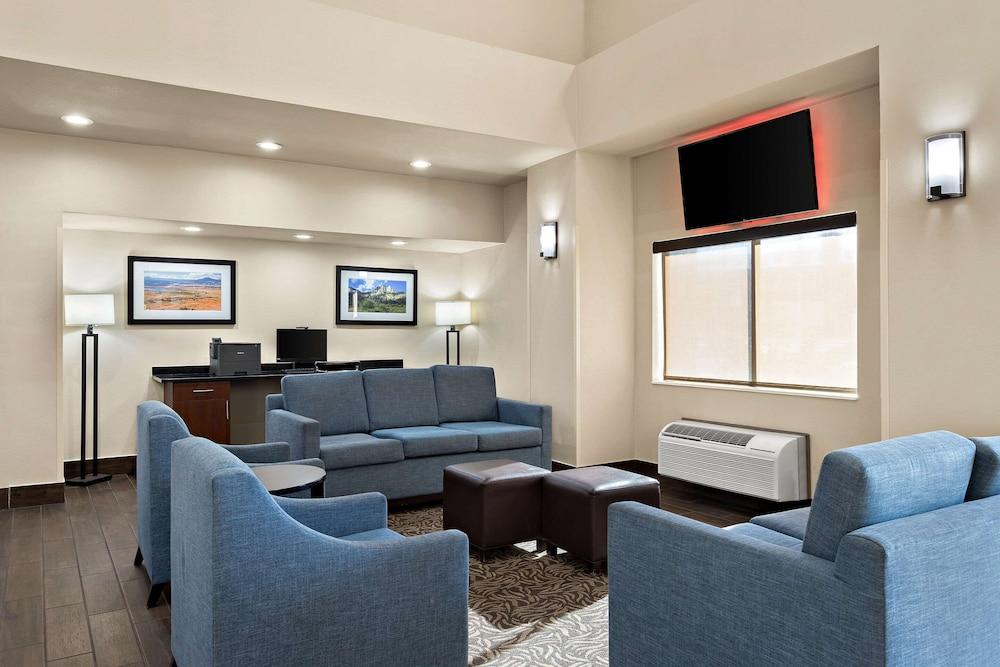 Comfort Suites University Las Cruces photo 3