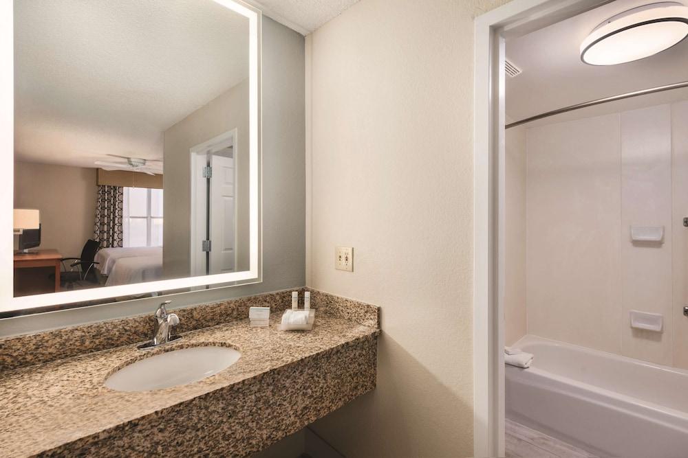 Homewood Suites by Hilton Orlando-International Drive/Convention Center photo 23