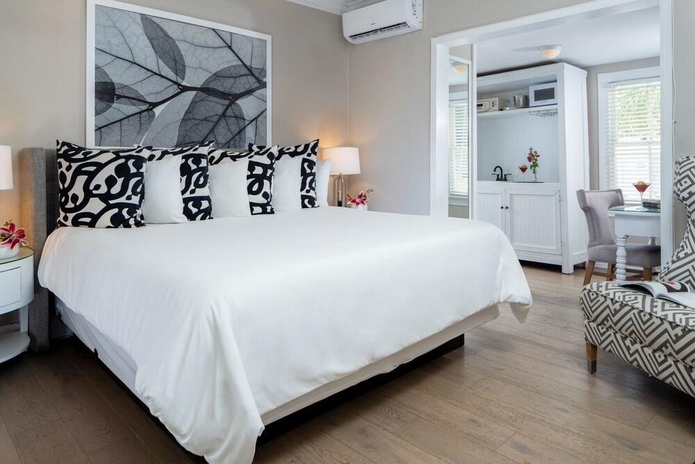 Alexanders Guesthouse - Adult Exclusive, LGBTQ Friendly photo 19