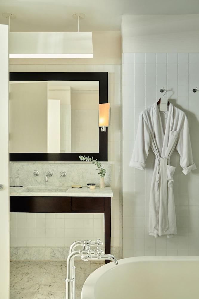 The Mercer photo 25
