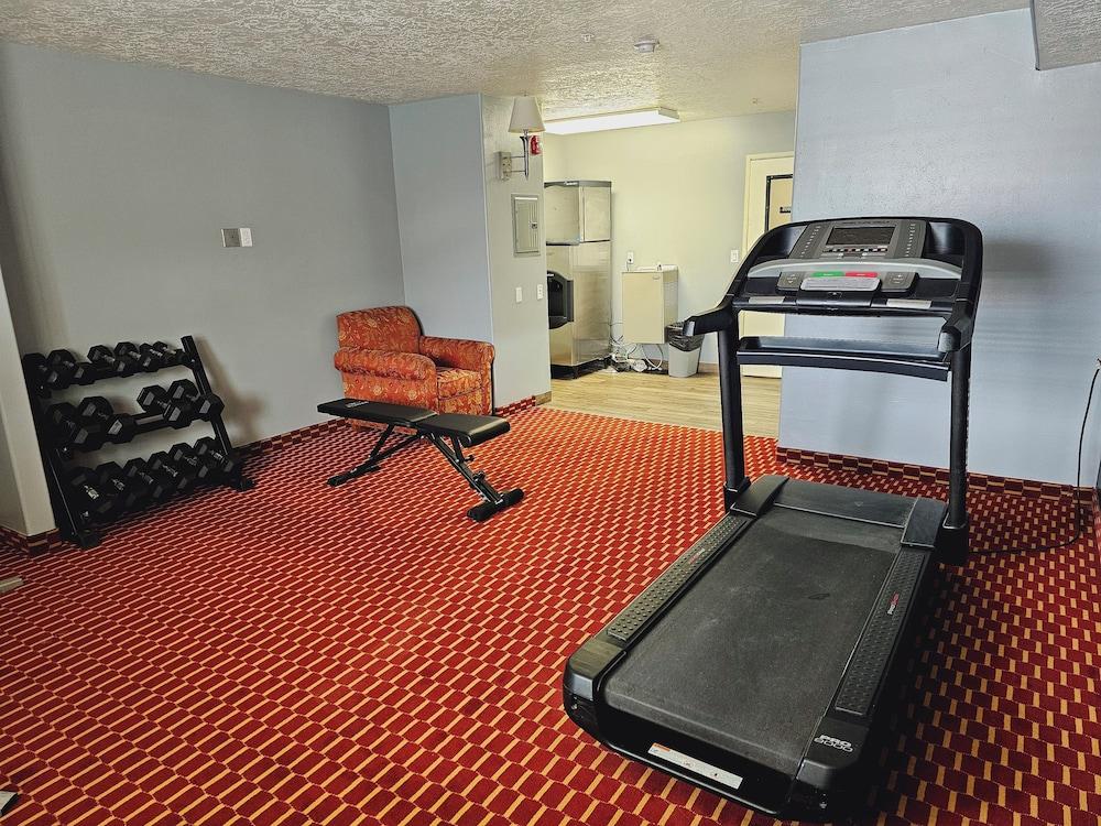 Executive Inn and Suites Extended Stay in Vernal photo 38
