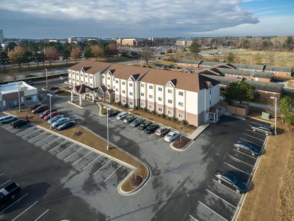 Microtel Inn & Suites by Wyndham Greenville/University Medic photo 40