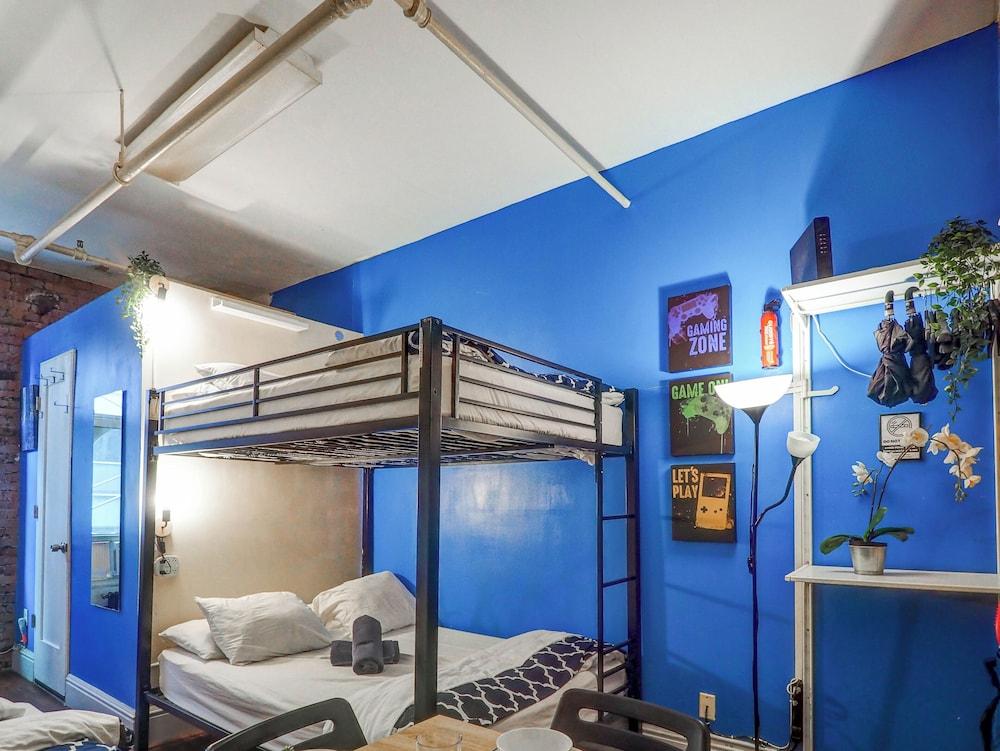 Iconic Hotel photo 100