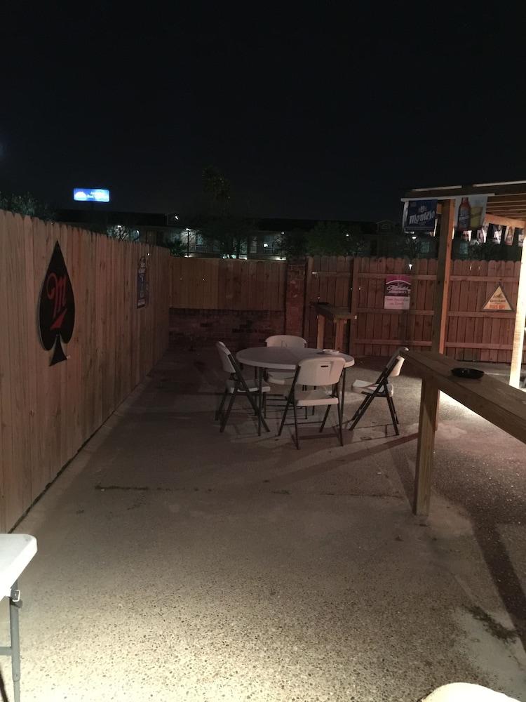 Texas Inn North Brownsville photo 11