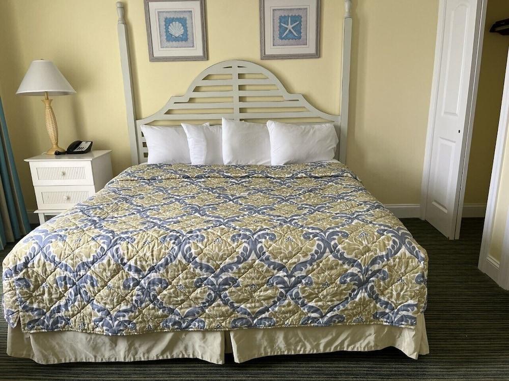 Miramar Condominiums photo 36