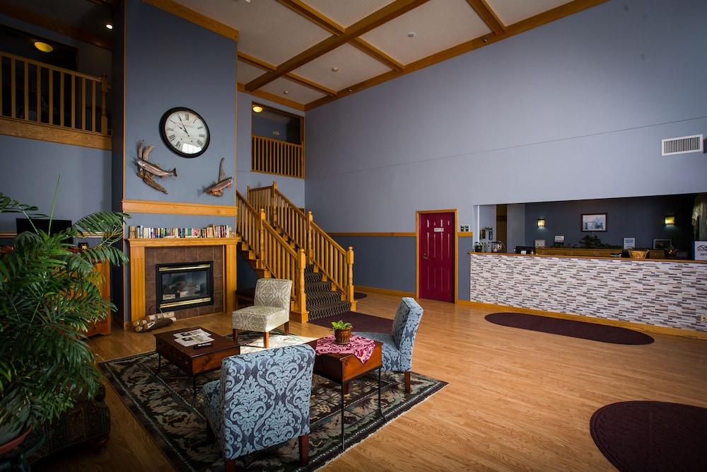Chisholm Inn & Suites photo 2
