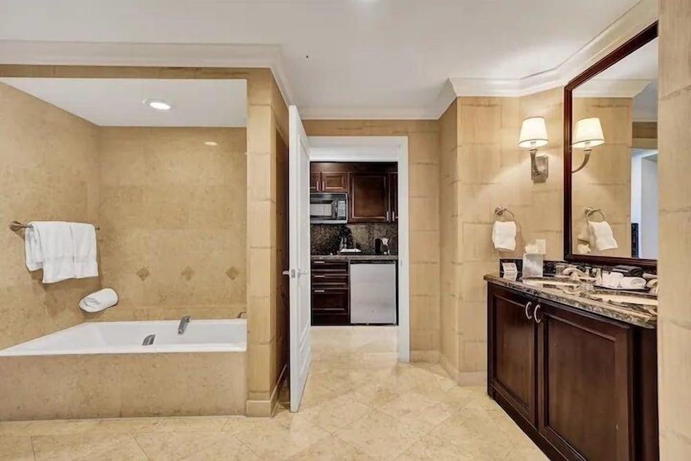 Private Residences at the Atlantic Resort and Spa photo 84