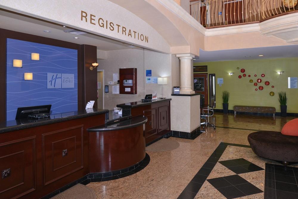 Holiday Inn Express Hotel & Suites El Centro by IHG photo 65