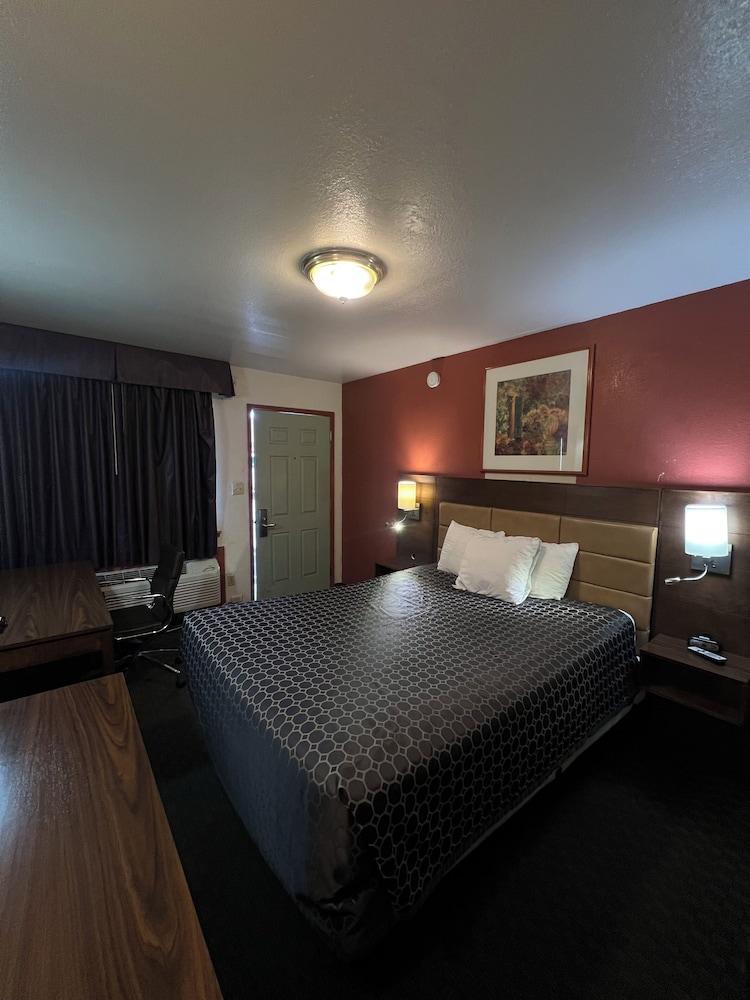 Budget inn photo 5