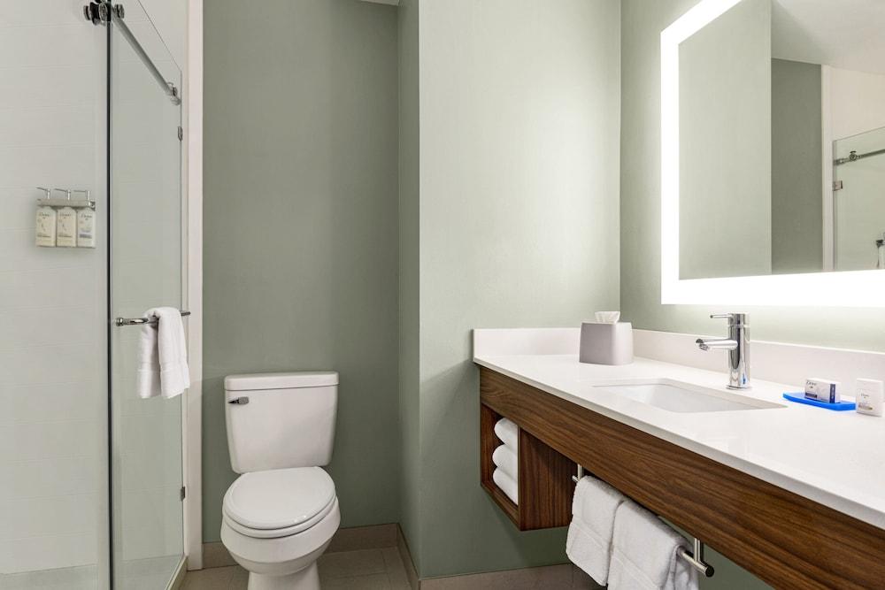 Holiday Inn Express Hotel & Suites Waycross by IHG photo 35