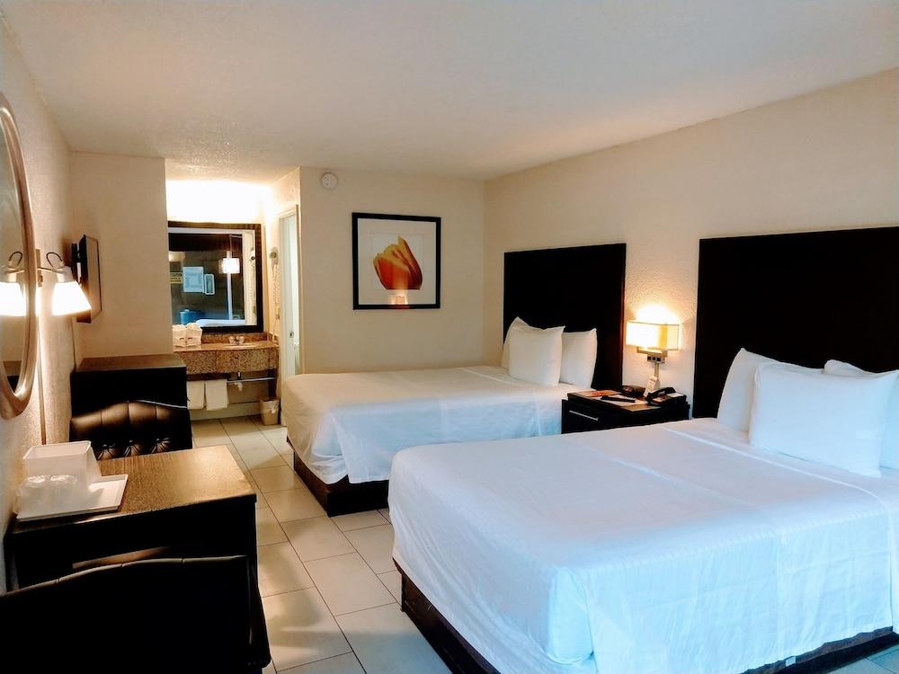 Red Carpet Inn Airport and Cruise Port Hotel Fort Lauderdale photo 6