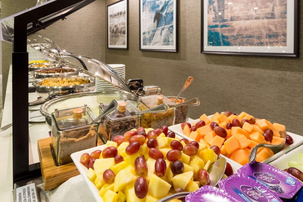 DoubleTree by Hilton Hotel Laurel photo 14