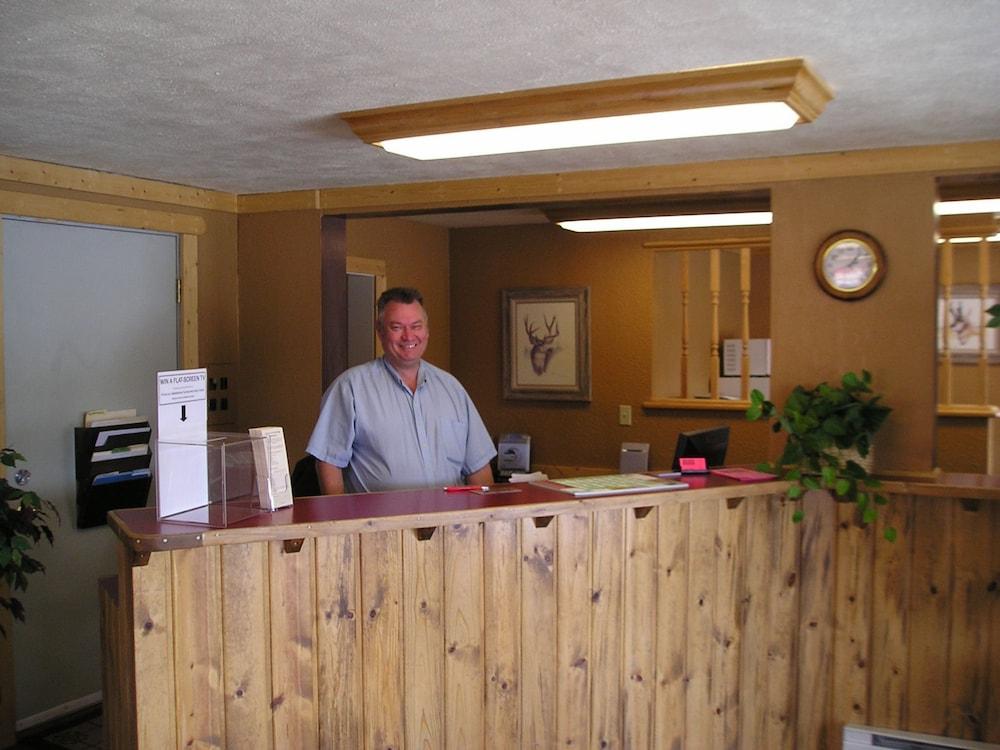 Traveler's Lodge photo 23