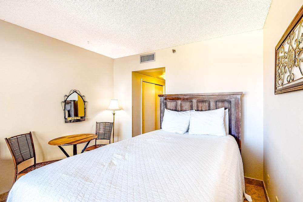 Surfside Resort photo 47