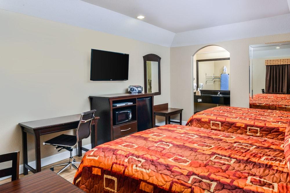 Scottish Inn & Suites Highway 6 South photo 19