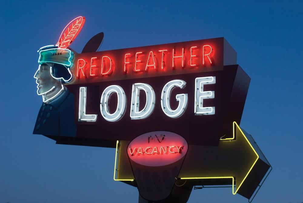 Red Feather Lodge photo 36