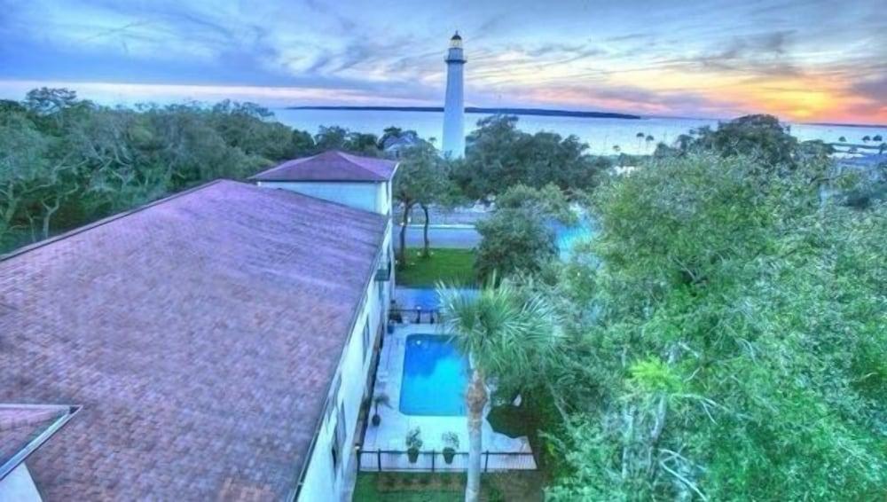 Saint Simons Inn by the Lighthouse photo 42