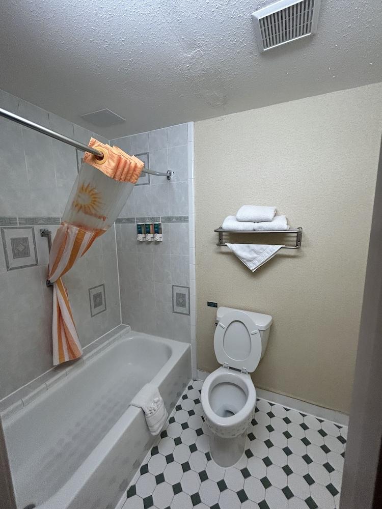 Shary Inn and Suites photo 18