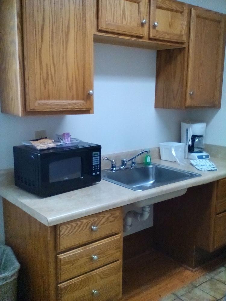 Dockside Inn & Resort photo 8