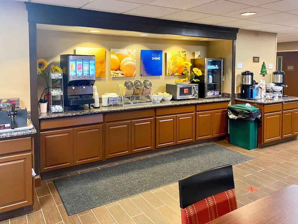 Comfort Suites Near Casinos Norwich-Uncasville CT photo 23