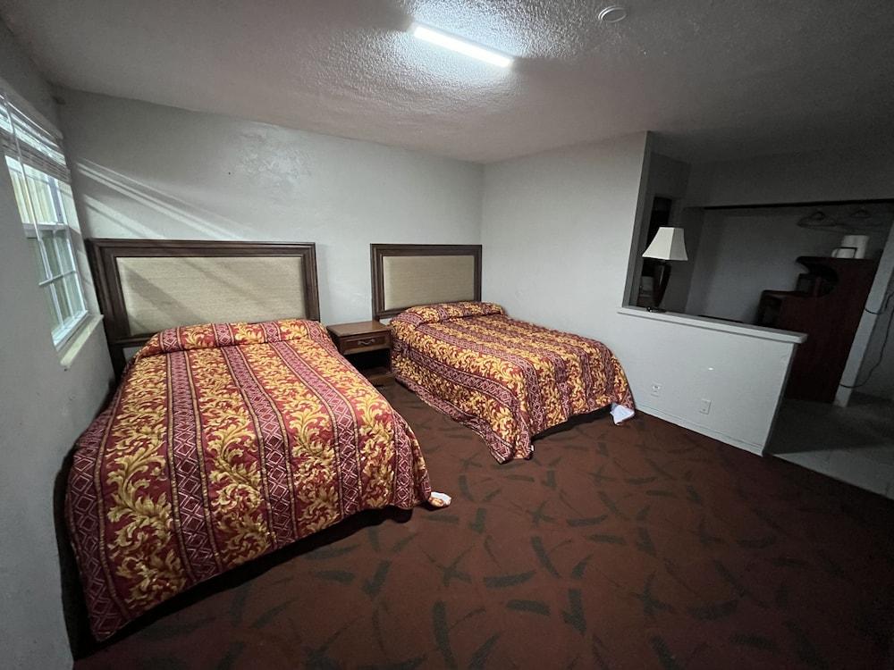 Heritage Inn photo 17