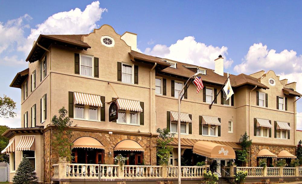 Bernards Inn photo 1
